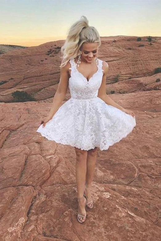 White Short Lace Homecoming Dress V Neck Appliques Cocktail Dress OKU53