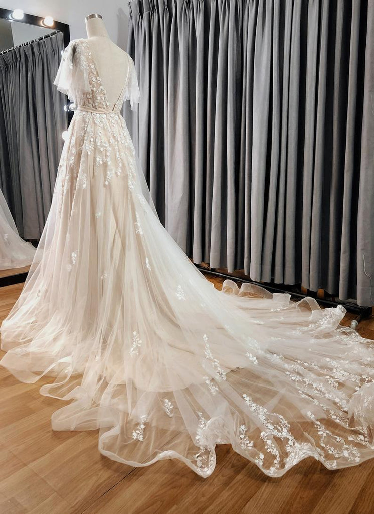 Vintage Blush A-line Wedding Dress With Flutter Sleeve Lace Appliques OKU79