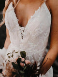 Tulle A-line V-neck Spaghetti Straps Lace Appliques Boho Wedding Dress Beach Bridal Dress OK1651